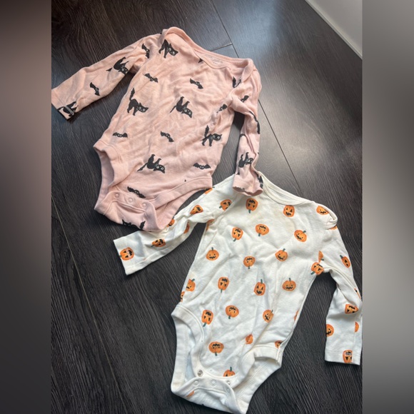 2 Old Navy Halloween Onsies - 6-12 months - Picture 1 of 5